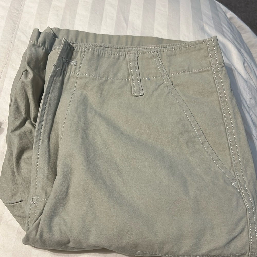 Old navy size 34 cargo shorts